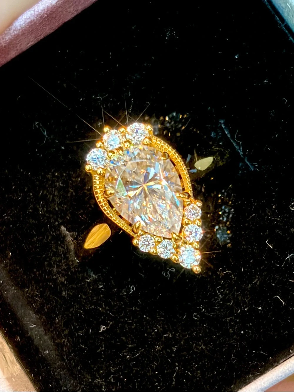 N/A 18k gold